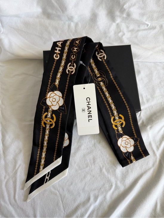 CHANEL Accessories - ❌SOLD❌ CHANEL Black, Gold & White Camellia-Print Bandeau